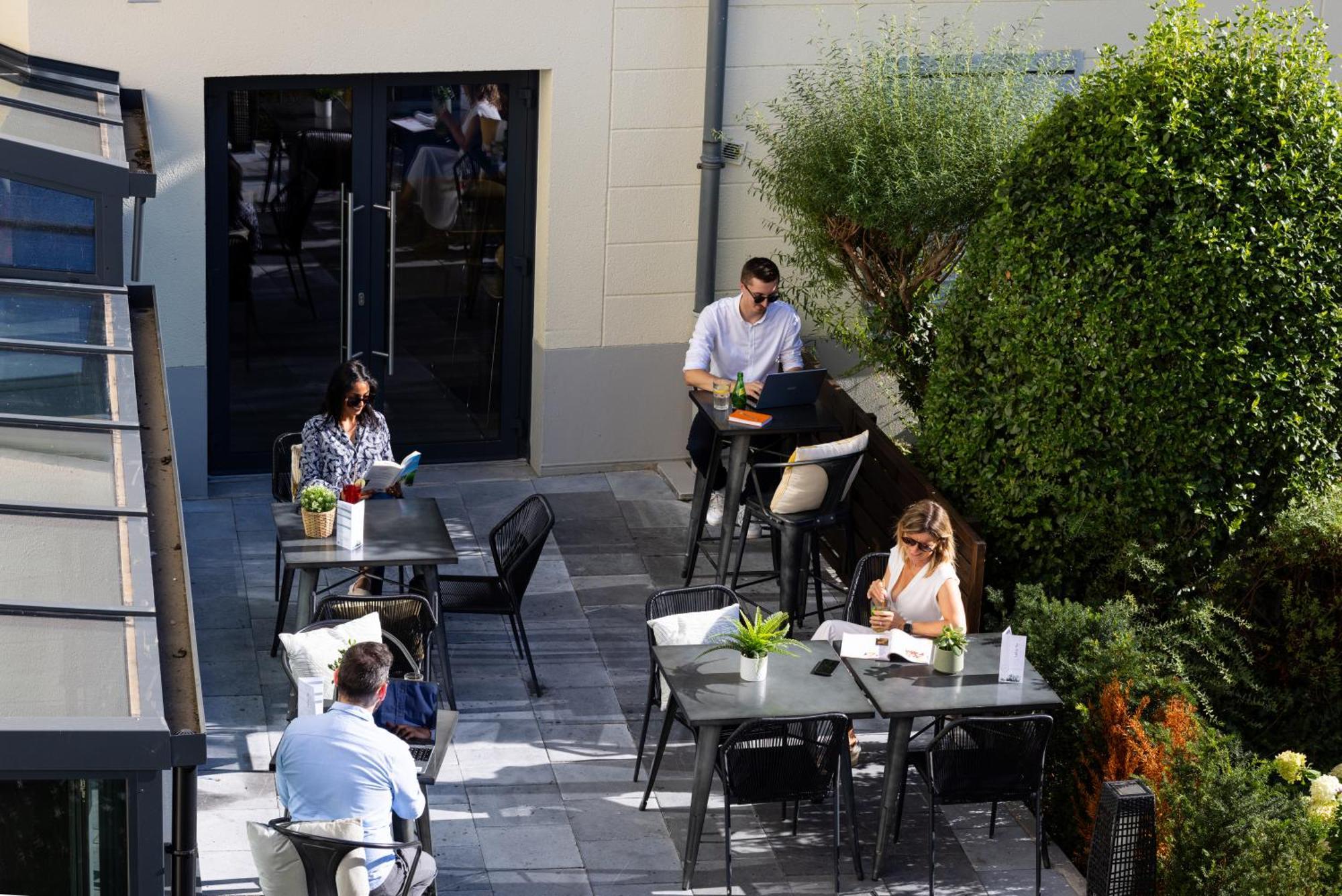 Hotel Baudouin Valenciennes Exterior foto